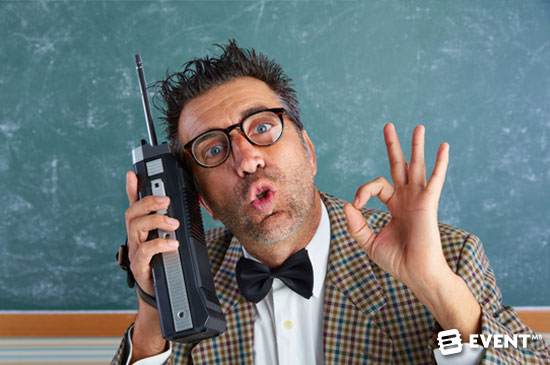 14-Things-We-Don't-Need-Anymore-At-Events---8-Walkie-Talkies