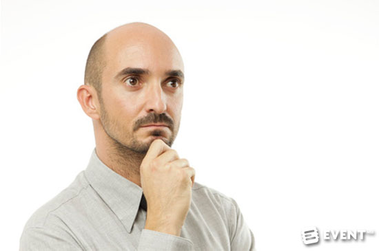 15-Body-Language-Mistakes-You-Need-to-Avoid---hand-on-chin
