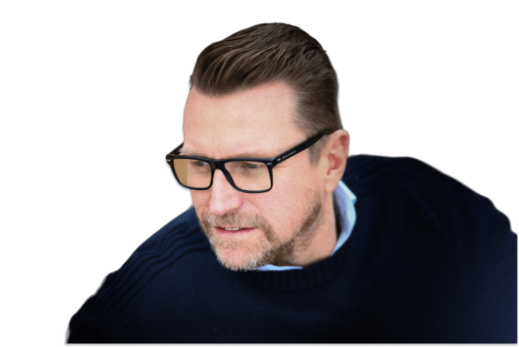 Headshot of Ian Cummings